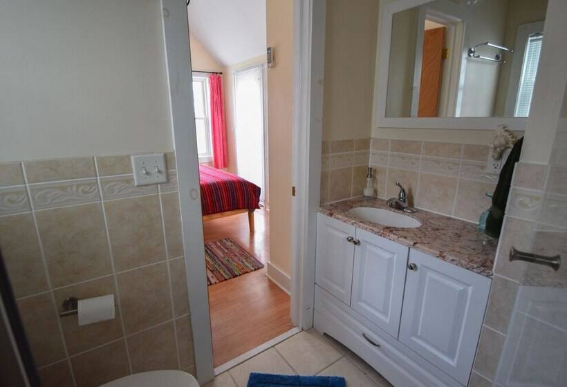 Mallard Cottage   Pet Friendly