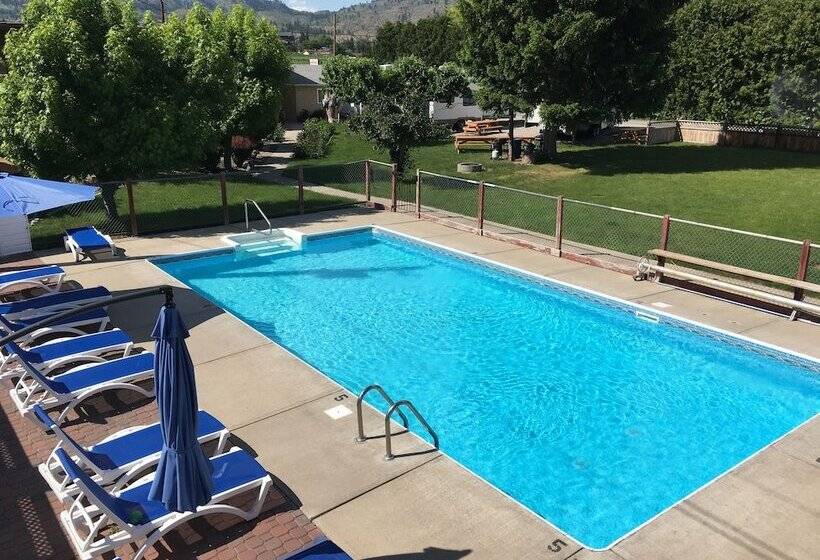 Maple Leaf Motel & Rv Resort