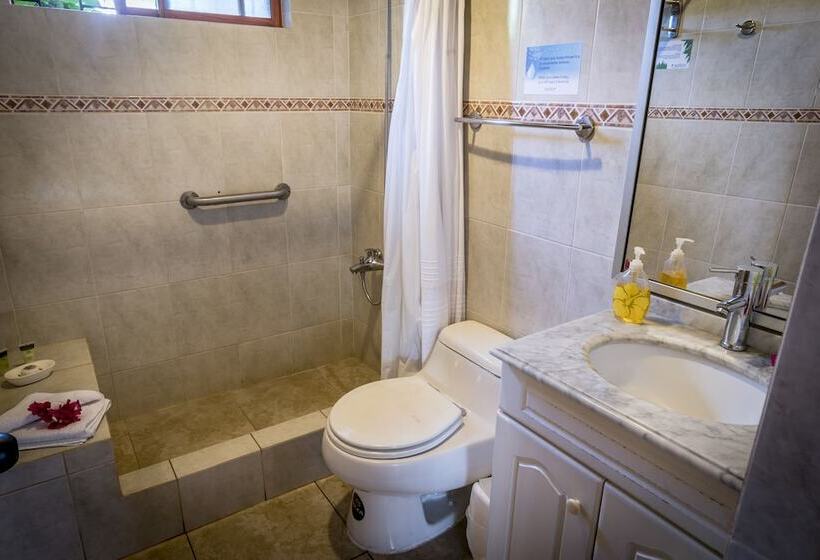 Marae Premium Cabins