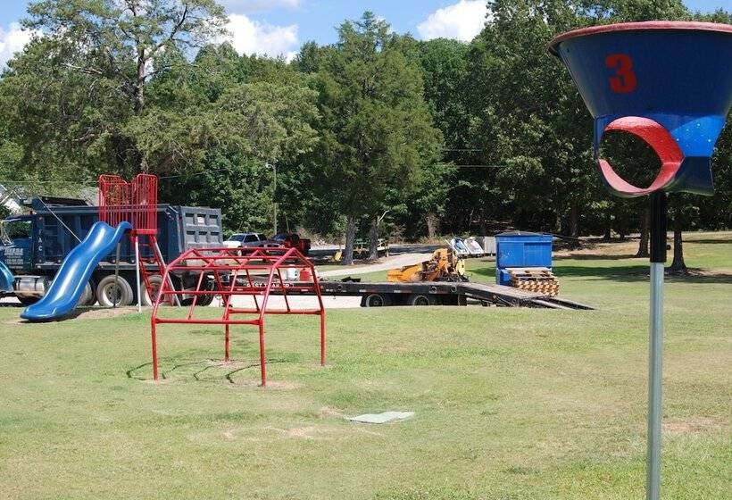 فندق على الطريق The Golf Inn At Qc Resort And Rv