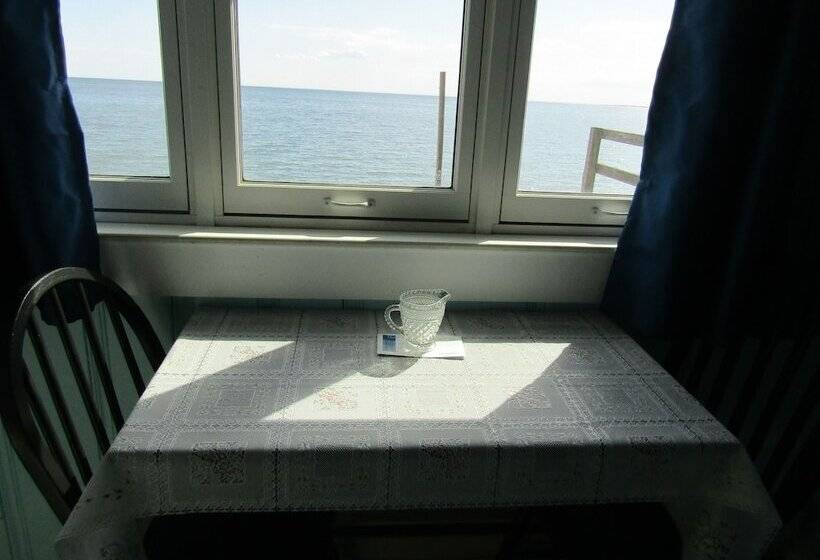 Oceana Cottages