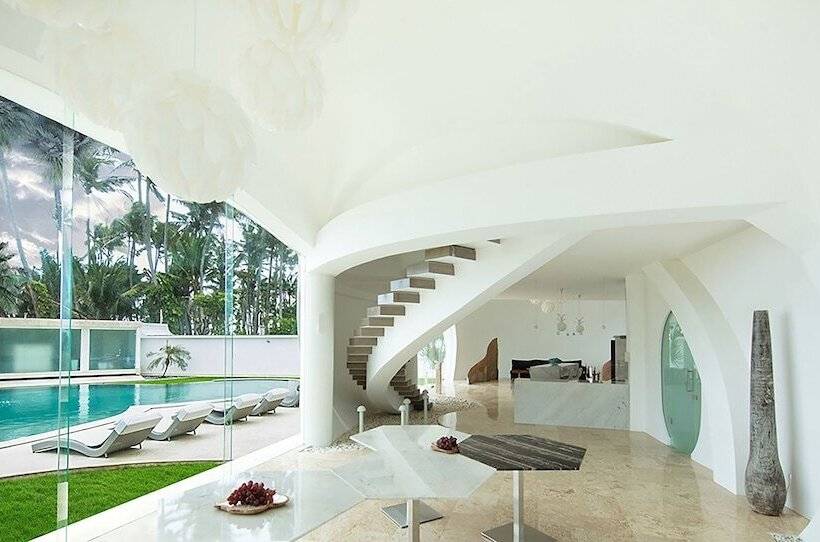 پانسیون Beachfront Villa The Cloud
