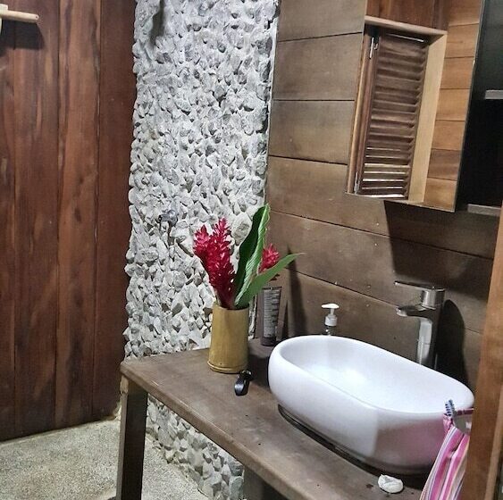 پانسیون Cabaña Kirita