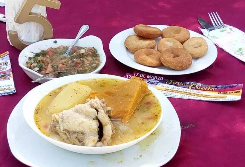 Hostal El Aromo Pensión A Empresas