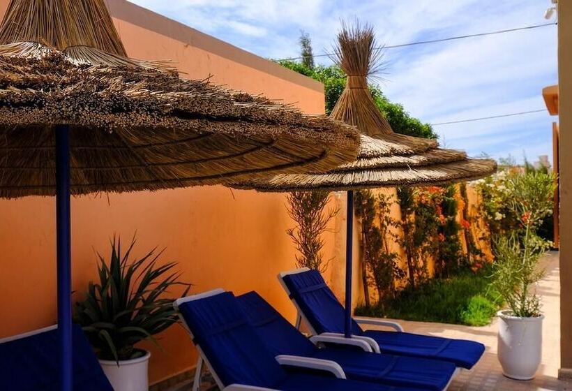 ペンション Dar Iziki