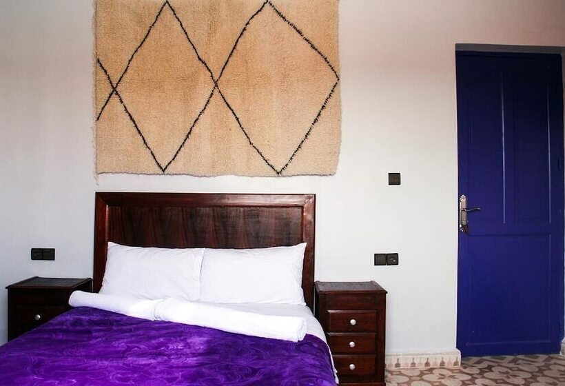 ペンション Dar Iziki