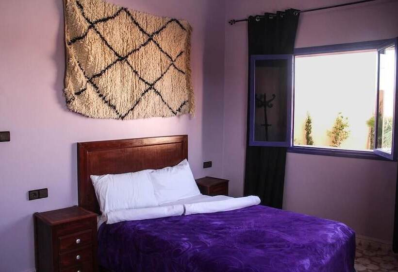 ペンション Dar Iziki