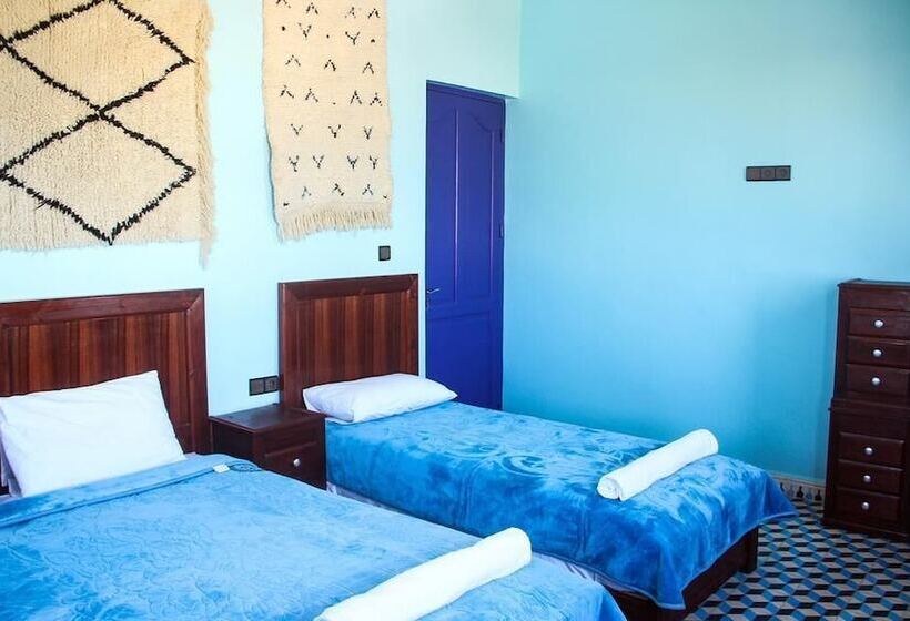 ペンション Dar Iziki