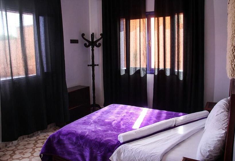 ペンション Dar Iziki