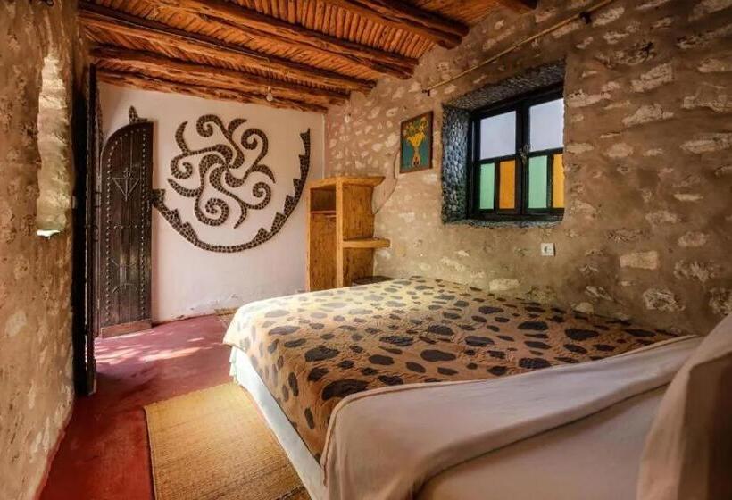 ペンション Dar Iziki