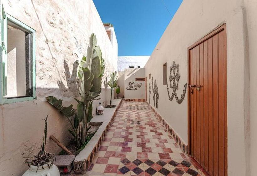 پانسیون Dar Iziki