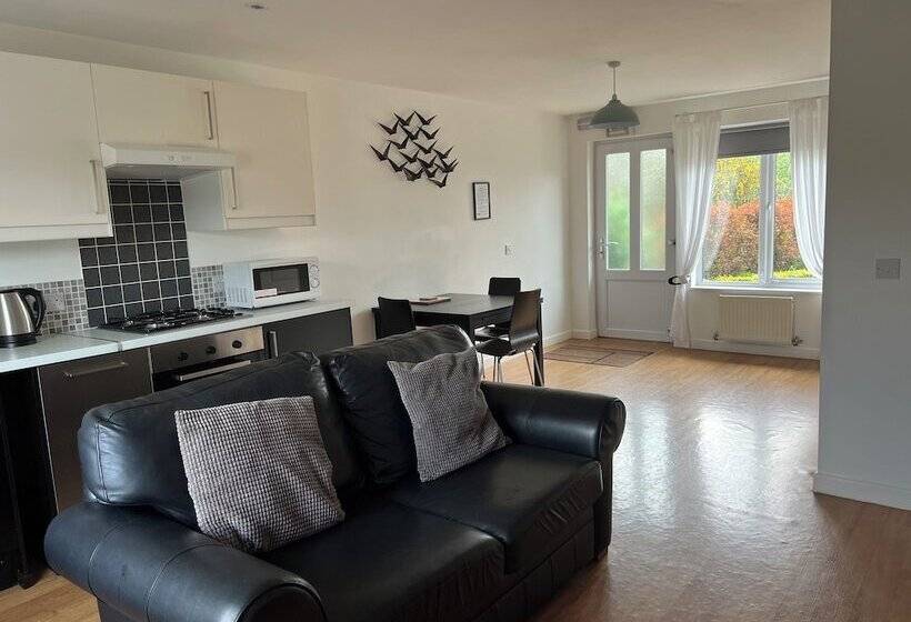 ペンション Elm Tree Farm Accommodation