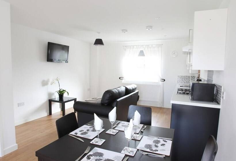 ペンション Elm Tree Farm Accommodation