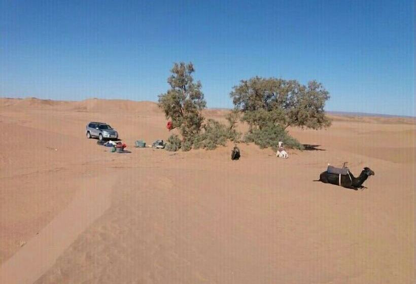 펜션 Erg Lihoudi Dunes & Bivouac