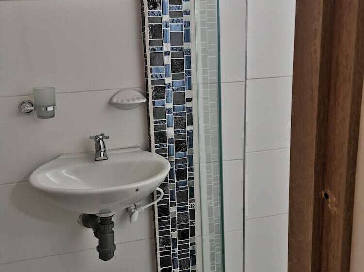 پانسیون Hostal Central Casa Del Turista