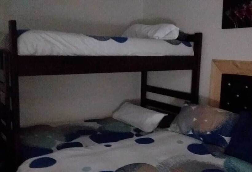 Hostal El Aromo Pensión A Empresas