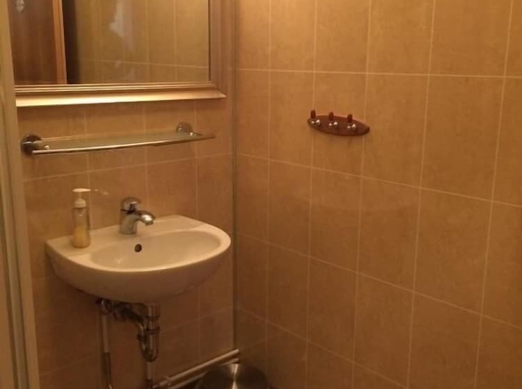 پانسیون Meyjarskemman Farm Stay