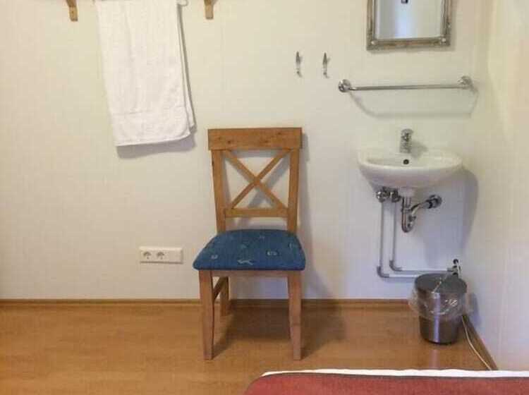 پانسیون Meyjarskemman Farm Stay