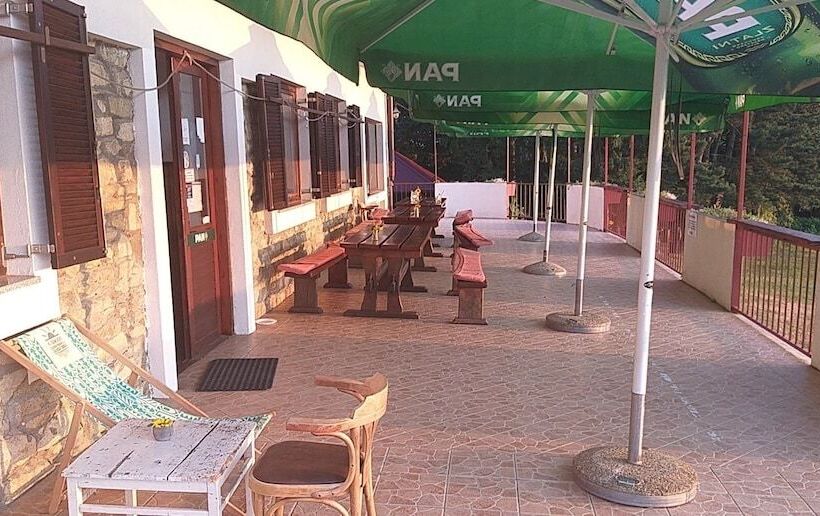 פנסיון Mountain Home Omanovac