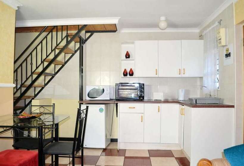 بنسيون Phomolo Guest House