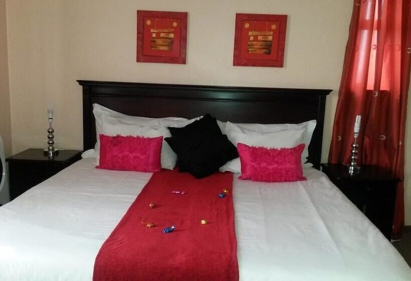 بنسيون Phomolo Guest House