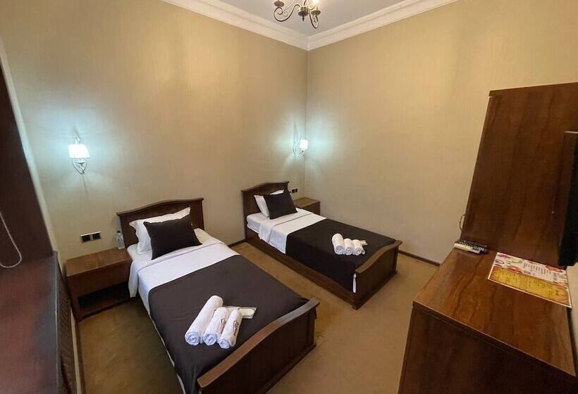 بنسيون S E A S O N S