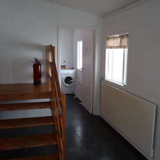 پانسیون Sandhaugar Guesthouse