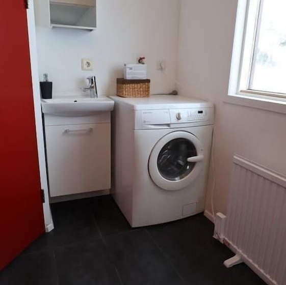 پانسیون Sandhaugar Guesthouse