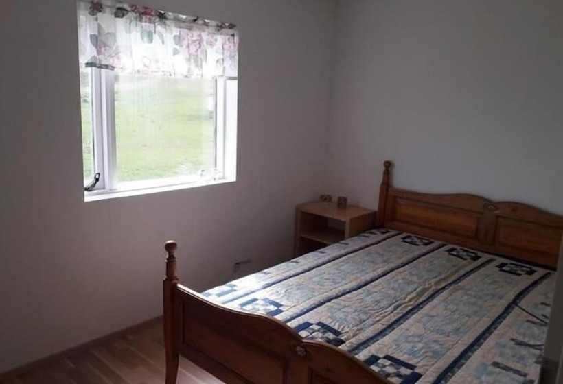 پانسیون Sandhaugar Guesthouse