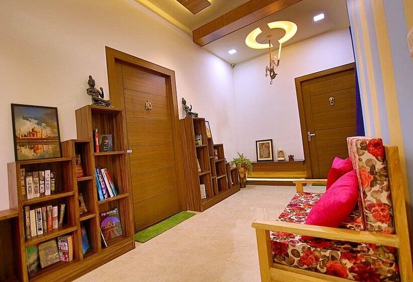 ペンション The Hideout Agra   Boutique Homestay Near Taj