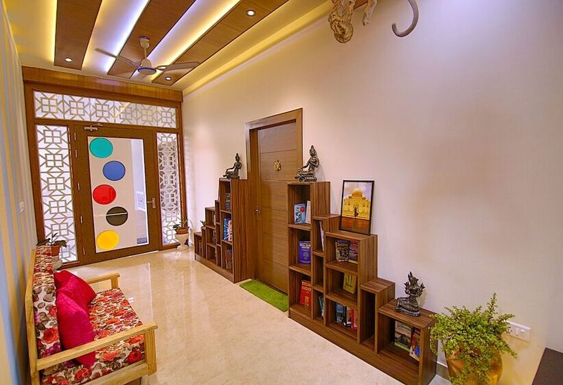 ペンション The Hideout Agra   Boutique Homestay Near Taj