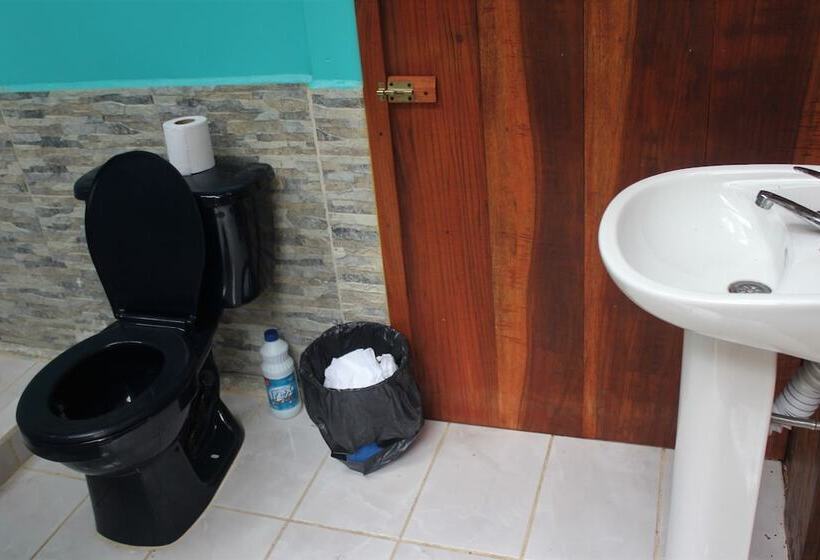 פנסיון The Hideout