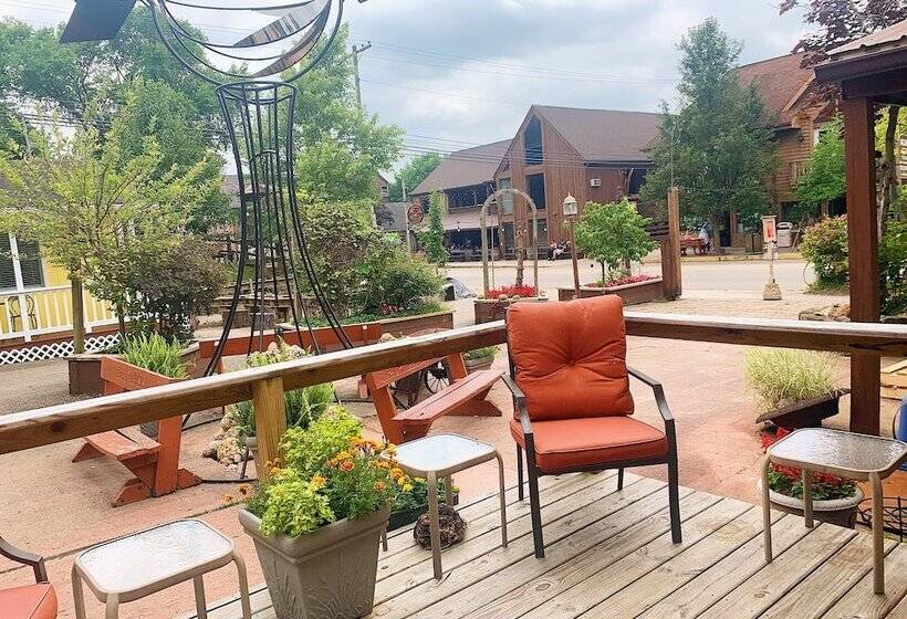 بنسيون The Iris Garden Downtown Cottages And Suites