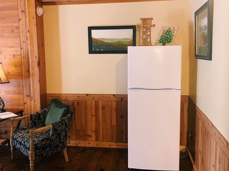 بنسيون The Iris Garden Downtown Cottages And Suites