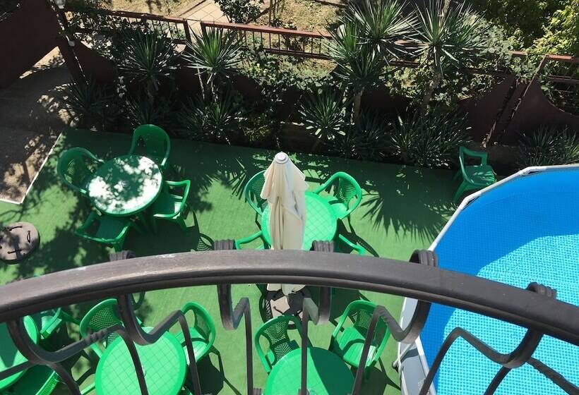 پانسیون Villa Vishnevaya