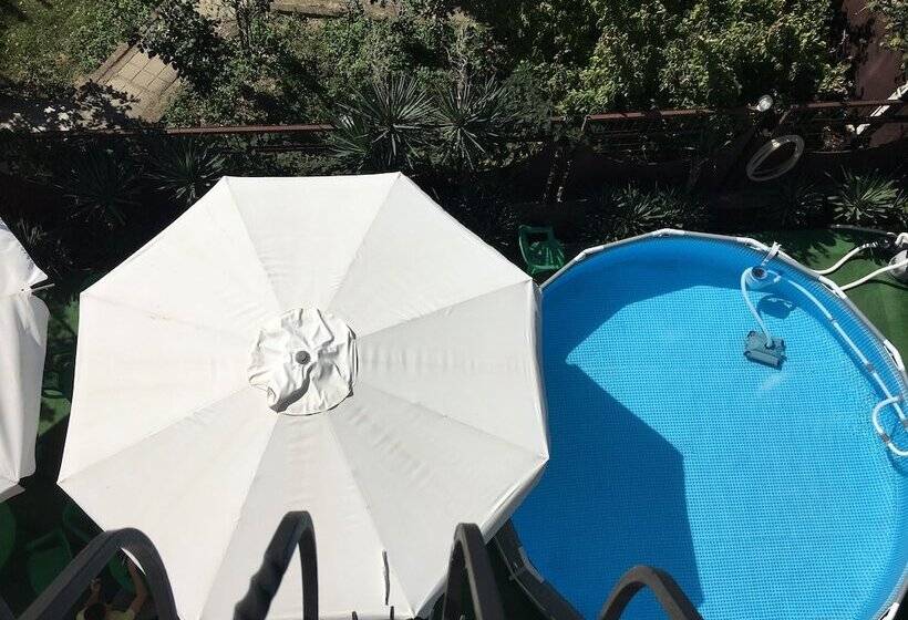 پانسیون Villa Vishnevaya