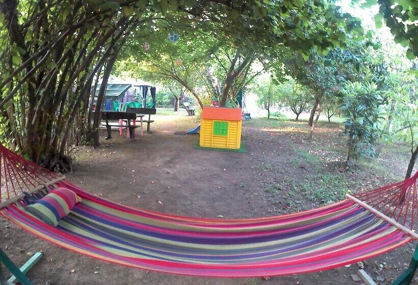 پانسیون Villa Vishnevaya