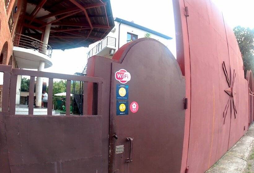 پانسیون Villa Vishnevaya