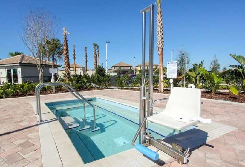 Private Resort Home 1131