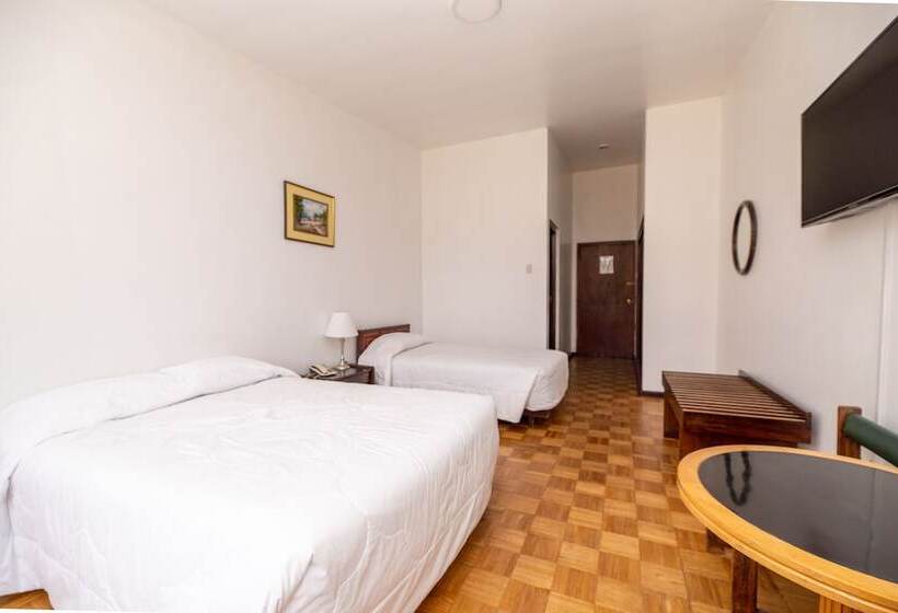 Real Hotel Huascaran