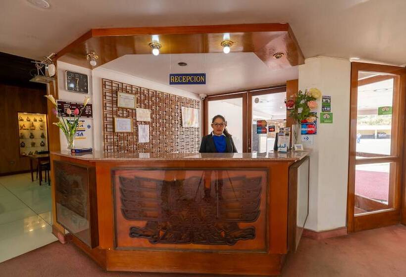 Real Hotel Huascaran