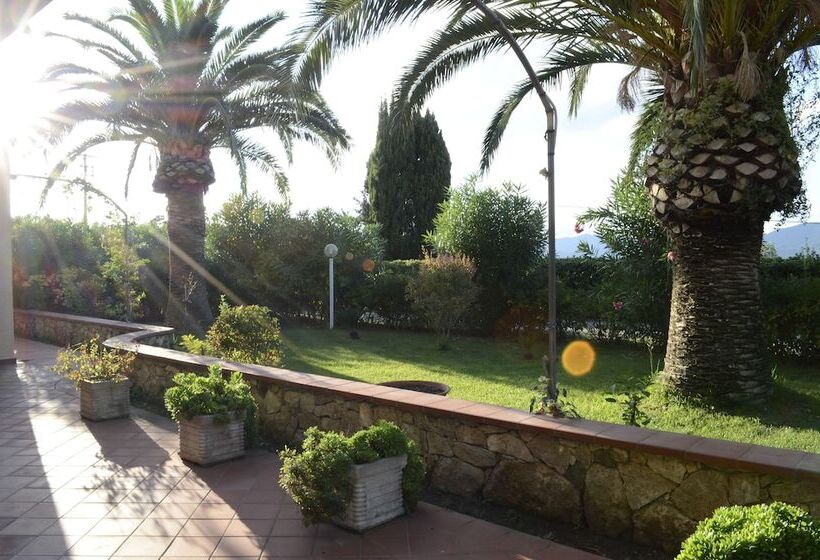 레지던스 La Turistica