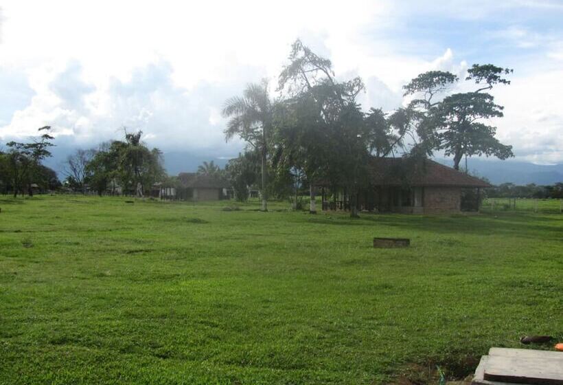 リゾートホテル Centro Vacacional Y De Eventos Araguaney