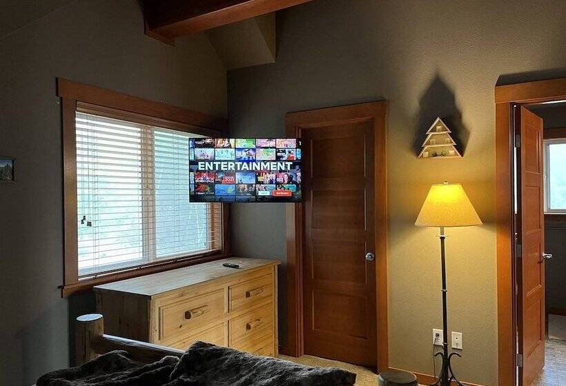 River Rock Mountain Cabin