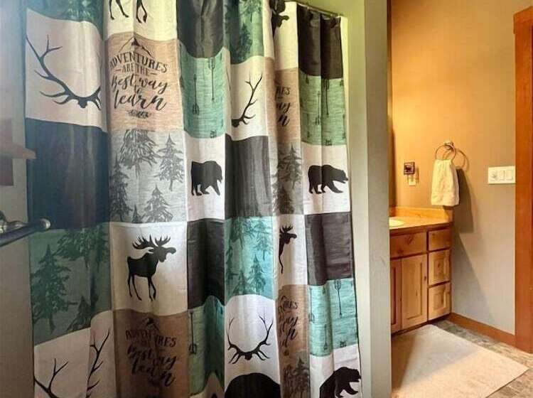 River Rock Mountain Cabin