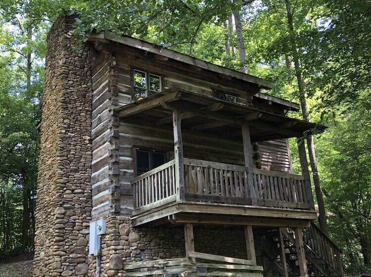 Smokey Mtn. Romantic Handcrafted Cabins