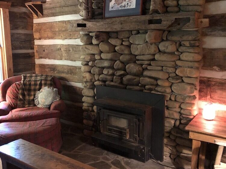 Smokey Mtn. Romantic Handcrafted Cabins