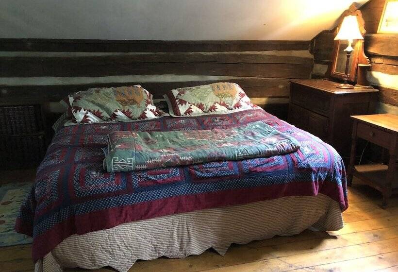 Smokey Mtn. Romantic Handcrafted Cabins