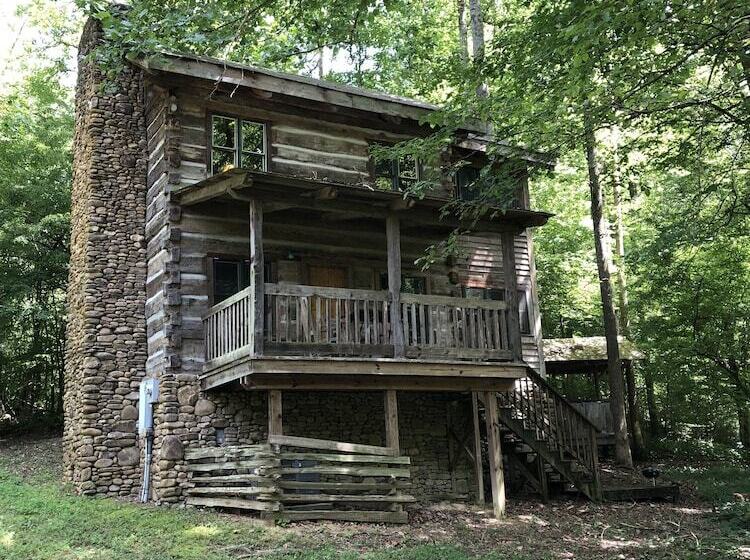 Smokey Mtn. Romantic Handcrafted Cabins
