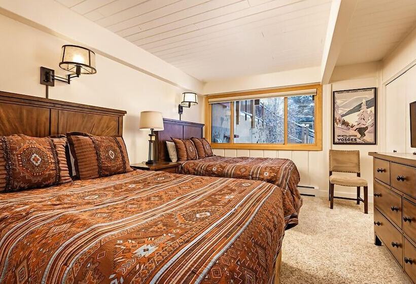 Stonebridge Condominiums